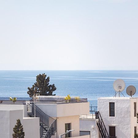 Luxurious 3-Bedroom Seaside Retreat Fully Renovated In 2025 Aten Exteriör bild