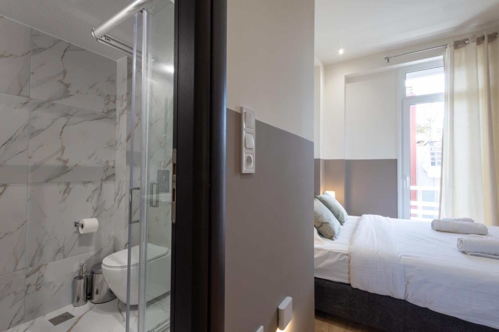 Luxurious 3-Bedroom Seaside Retreat Fully Renovated In 2025 Aten Exteriör bild