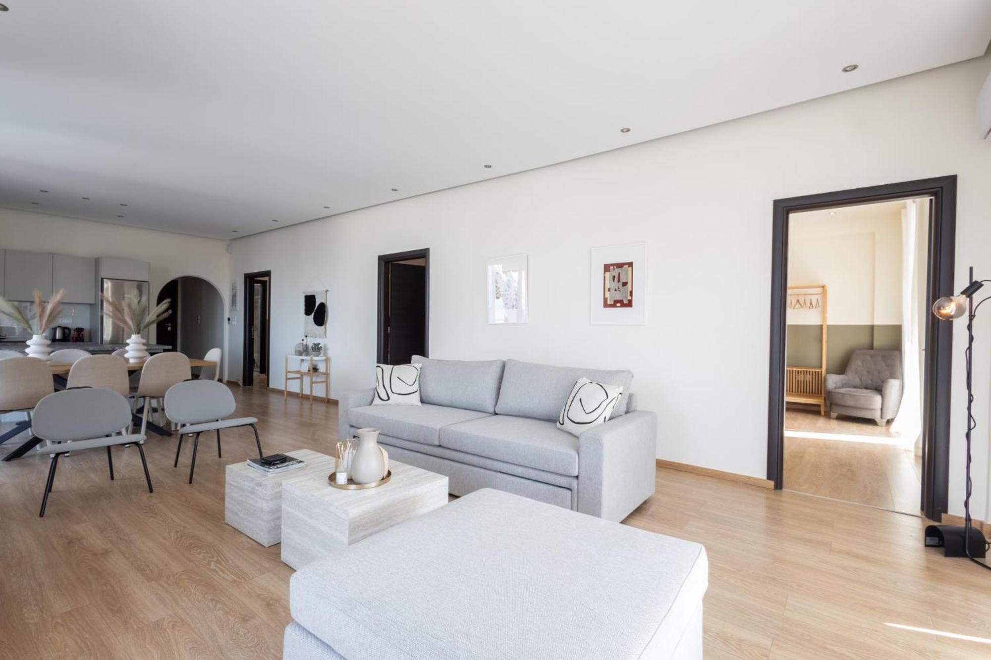 Luxurious 3-Bedroom Seaside Retreat Fully Renovated In 2025 Aten Exteriör bild