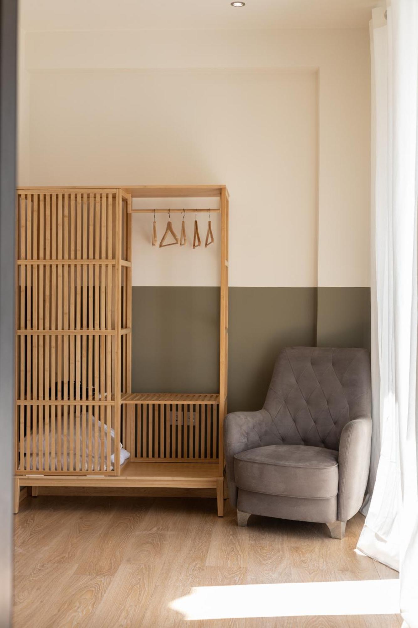 Luxurious 3-Bedroom Seaside Retreat Fully Renovated In 2025 Aten Exteriör bild