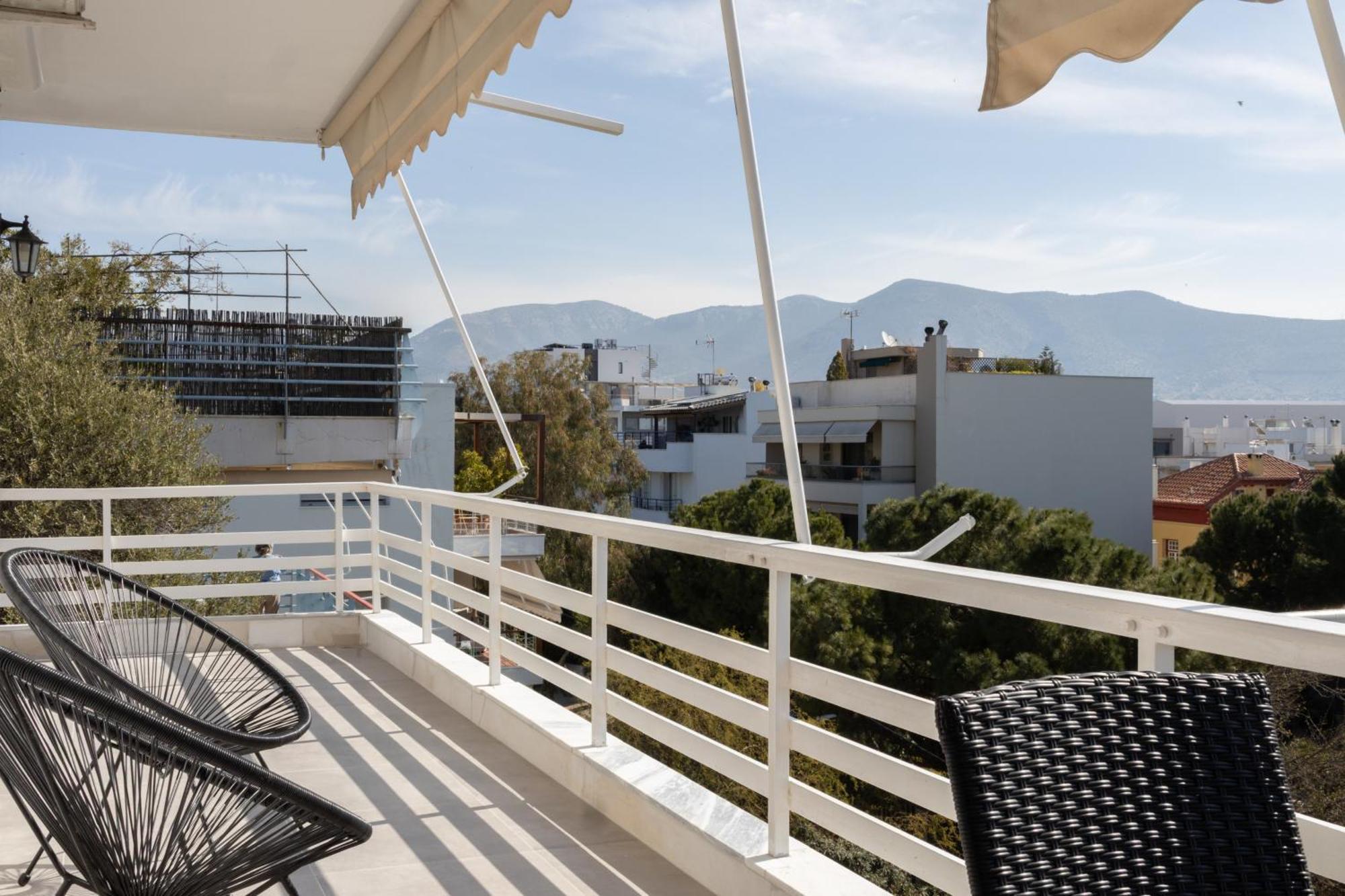Luxurious 3-Bedroom Seaside Retreat Fully Renovated In 2025 Aten Exteriör bild