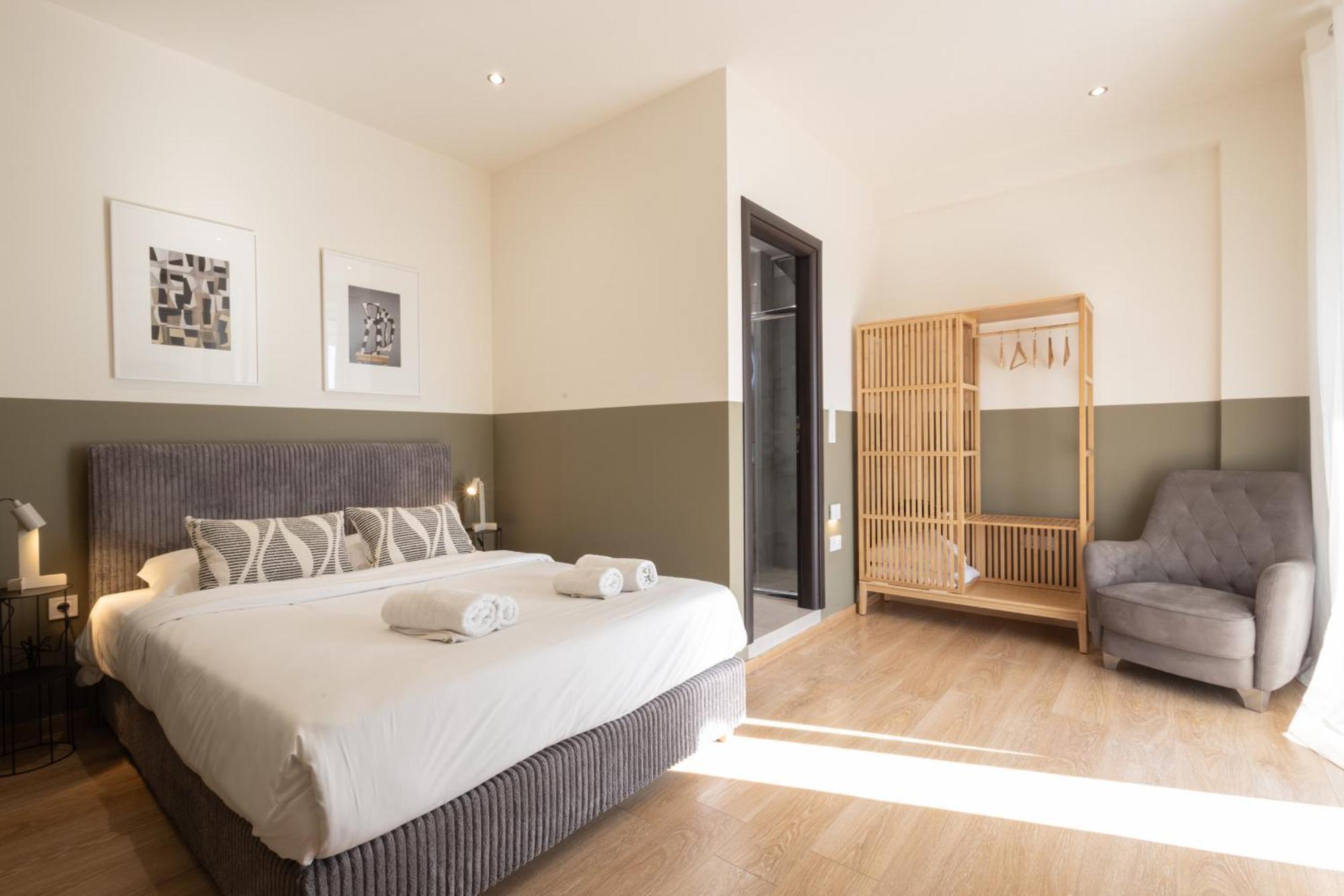 Luxurious 3-Bedroom Seaside Retreat Fully Renovated In 2025 Aten Exteriör bild